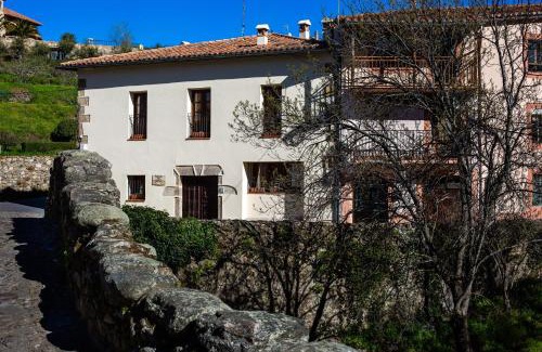 Hervas House | Family-Friendly Apartamentos Puente de la Judería, Rated 9.3