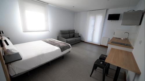 Cornellana Apartment | Exceptional Child-Friendly Stay at Apartamentos Puerta de Occidente