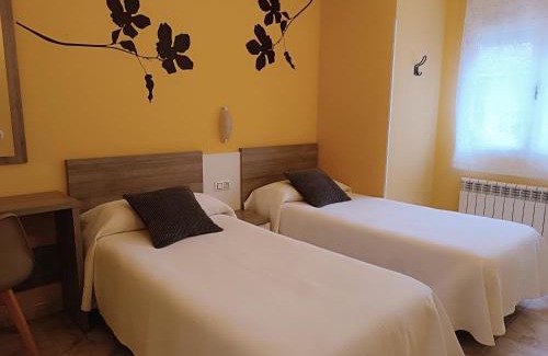 Valderrobres Apartment | Family-Friendly Stay at Apartamentos Querol – Guest Rated 9.5