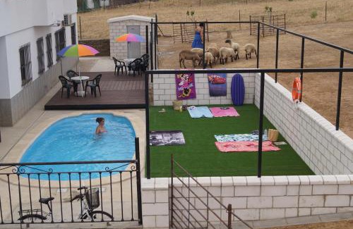Torrejon El Rubio Apartment | Pet-Friendly Retreat at Apartamentos Rurales Monfragüe