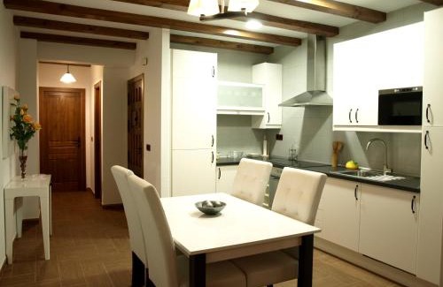 Villar del Humo Apartment | Cozy Apartamentos Rurales El Palomar with Breakfast Included