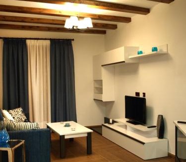 Villar del Humo Apartment | Cozy Apartamentos Rurales El Palomar with Breakfast Included