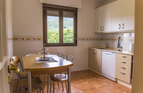 Abelleira Apartment | Inviting Oceanfront Apartamentos Rurales Abelleira Getaway