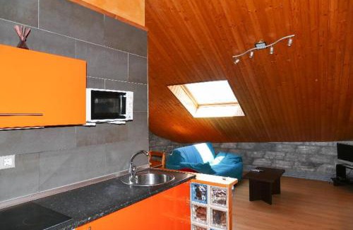Ezcaray Apartment | Pet-Friendly Getaway at Apartamentos Rurales Altuzarra