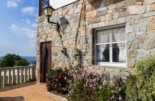 Abelleira Apartment | Idyllic Retreat at Apartamentos Rurales de Abelleira