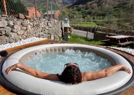 Valle de Lago Apartment | Discover Apartamentos Rurales La Laguna Somiedo: Pet Friendly Retreat