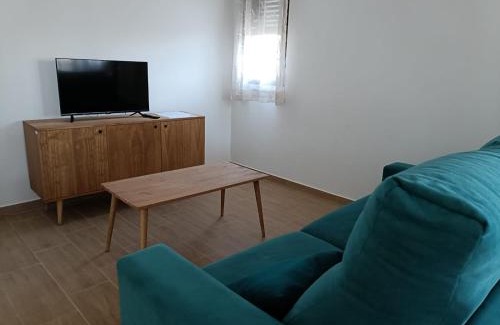 Alobras Apartment | Enchanting Apartamentos Rurales Fuente del Peral Getaway