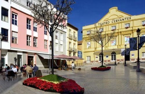 La Merced Apartment | Family-Friendly Apartamentos S&A in Málaga Center