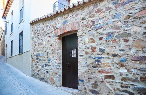 Caceres Old Town Apartment | Family-Friendly Apartamentos San Pablo with Top Ratings