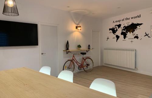 La Corredoria y Ventanielles Apartment | Pet-Friendly Retreat at Apartamentos Santullano 1