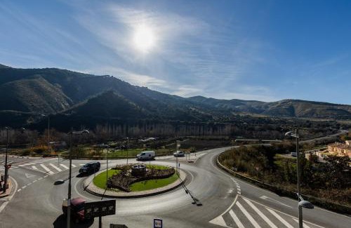 Cenes de la Vega Apartment | Pet-Friendly Apartamentos Vado near Sendero del Veleta