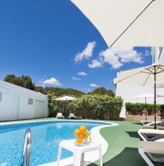 Es Canar Apartment | Oceanfront Apartamentos Sofía with Pool & Child-Friendly Amenities