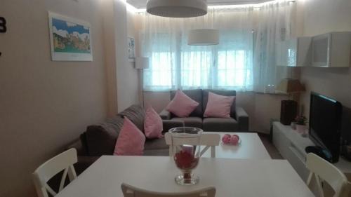 Pradollano Apartment | Cozy Apartamentos Sueño Nevado with Pool near Ski Lift
