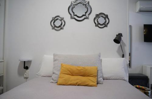 Plasencia Apartment | Pet-Friendly Suites at Apartamentos Cariátide - Rated 9/10