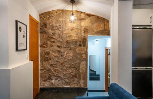 Santa Clara Apartment | Explore Centro Histórico at Apartamentos Turísticos Cáceres