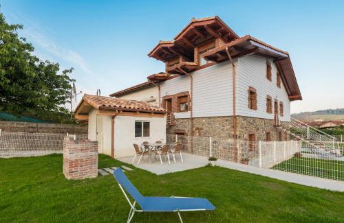 Castillo Siete Villas Apartment | Pet-Friendly Apartamentos Turísticos el Pontón with Ocean Views