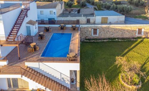 Pozo Alcon Apartment | Unforgettable Stays at Camino Río Peralta with Pool & Breakfast