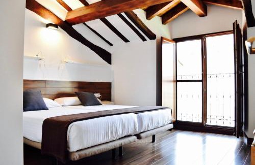 Ezcaray Apartment | Guest Rated: 9.3 at Apartamentos Turísticos Rincones del Vino