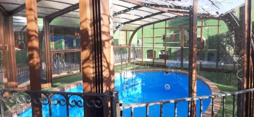 Madrona Hotel | Cozy Suites and Apartments with Family-Friendly Amenities