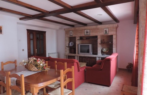 Mora de Rubielos Apartment | Welcoming Apartamentos Turisticos El Refugio for Families