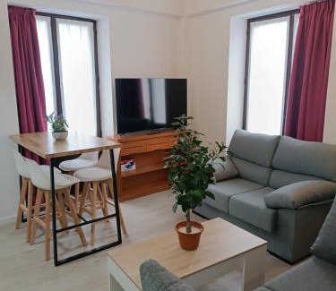 Avila Apartment | Pet-Friendly Ávila Puerta de Los Leales: Rated 9.6/10