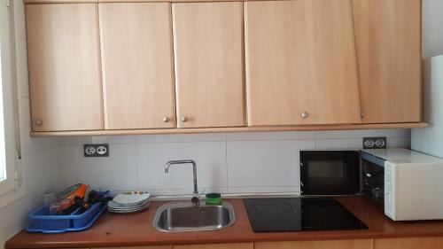 Linares Apartment | Pet-Friendly Getaway at Apartamentos Turisticos Las Cinco Joyas