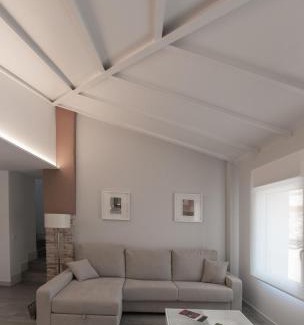Tudela Apartment | Cozy Tourist Apartments - Papel Armado, Family-Friendly Stay