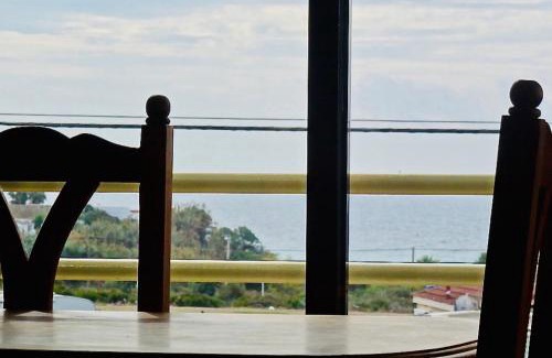 Bolonia Apartment | Oceanfront Apartamentos Turisticos Trajano with Breakfast