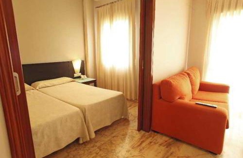 Parque Alcosa Apartment | Family-Friendly Stay at Apartamentos Vértice Bib Rambla