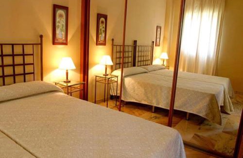 Parque Alcosa Apartment | Family-Friendly Stay at Apartamentos Vértice Bib Rambla