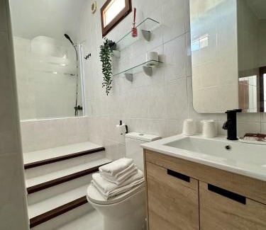 Comillas City Center Apartment | Pet-Friendly Apartamentos Val de Comillas - Guest Rated 9.3