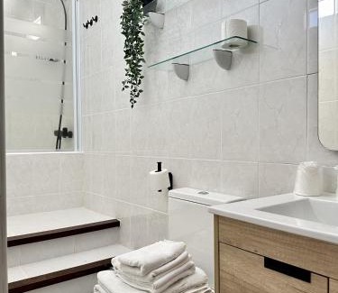 Comillas City Center Apartment | Pet-Friendly Apartamentos Val de Comillas - Guest Rated 9.3
