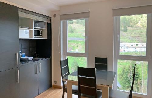 Arinsal Apartment | Pet-Friendly Apartamentos Vallnord 3000 with Breakfast