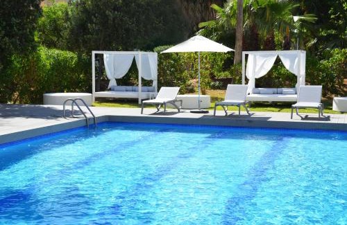 Ibiza Town Apartment | Explore Apartamentos Vibra Tivoli with Oceanfront Views