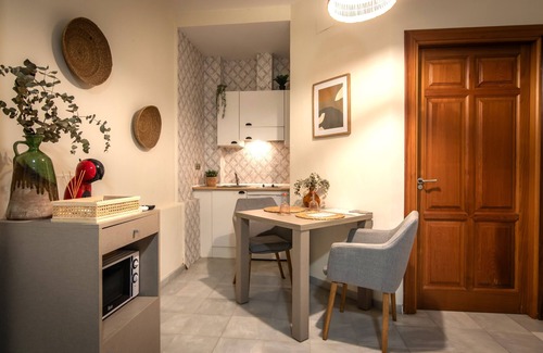 Granada City Center Resort | Top-Rated APARTAMENTOS VITA CENTER with Spa & Family Amenities