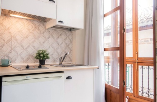 Granada City Center Resort | Top-Rated APARTAMENTOS VITA CENTER with Spa & Family Amenities
