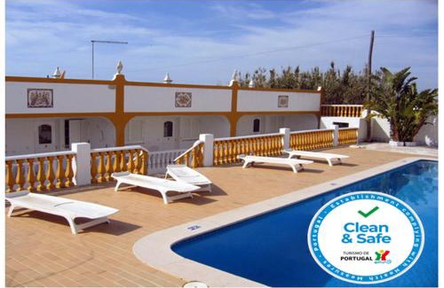 Vale de Parra Resort | Family-Friendly Apartamentos Vivenda Veiguinha with Pool