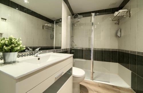 Tudela Apartment | Family-Friendly Apartamentos4U Tudela Centro with Parking