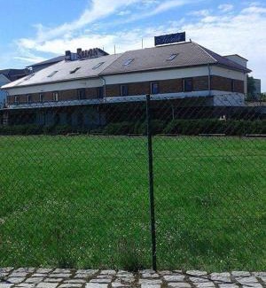 Kostrzyn Bed & Breakfast | Inviting Stay at Apartamentowiec Kuźniar with Hot Tub