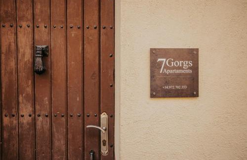 Campdevanol House | Pet-Friendly Retreat at Apartaments 7Gorgs with Breakfast