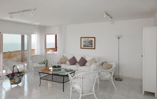 Pals Apartment | Relax at Apartaments Beach & Golf Resort with Ocean Views