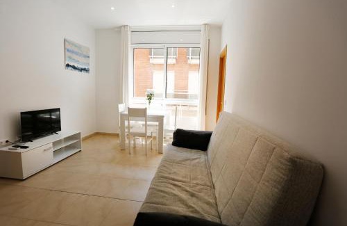 Reus Apartment | Pet and Child-Friendly Stay at Apartaments Claudia