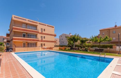 Els Griells Apartment | Oceanfront Comfort at Apartaments Fincasol – Family Friendly