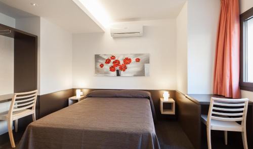 Olot Apartment | Cozy Can Morera Olot: Poolside Retreat with Great Reviews