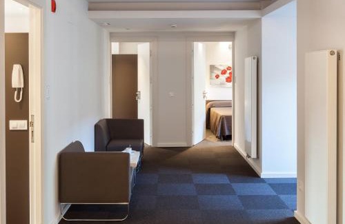 Olot Apartment | Cozy Can Morera Olot: Poolside Retreat with Great Reviews