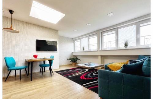 Liberty Avenue Apartment | Central City Apartments: Top-Rated Family-Friendly Stay