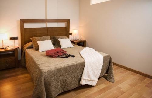Taull Apartment | Highly Rated Apartaments Petit Saüc with Hot Tub Access