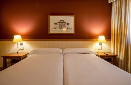 Encamp Hotel | Cozy Apartaments Shusski with Spa and Child-Friendly Amenities