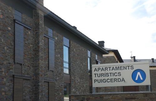 Puigcerda Apartment | Enjoy 4-Star Comfort at Apartaments Turístics Puigcerdà