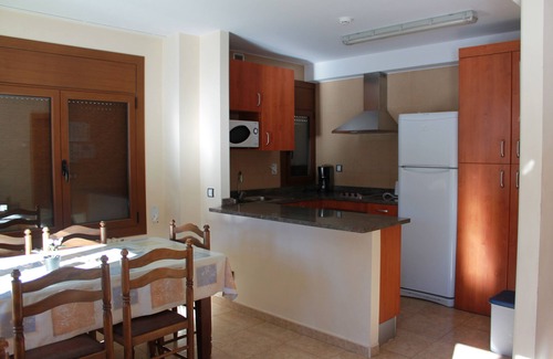 Llorts Apartment | Pet-Friendly Apartaments Vilaró with Spa and Breakfast